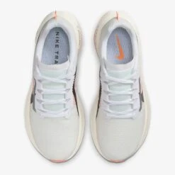 Nike Men's Ultrafly Trail Shoe - White- Regular (D) -Men Shoes Store 2aa87f78 3c8d 4cc8 b360 1dab893205a7